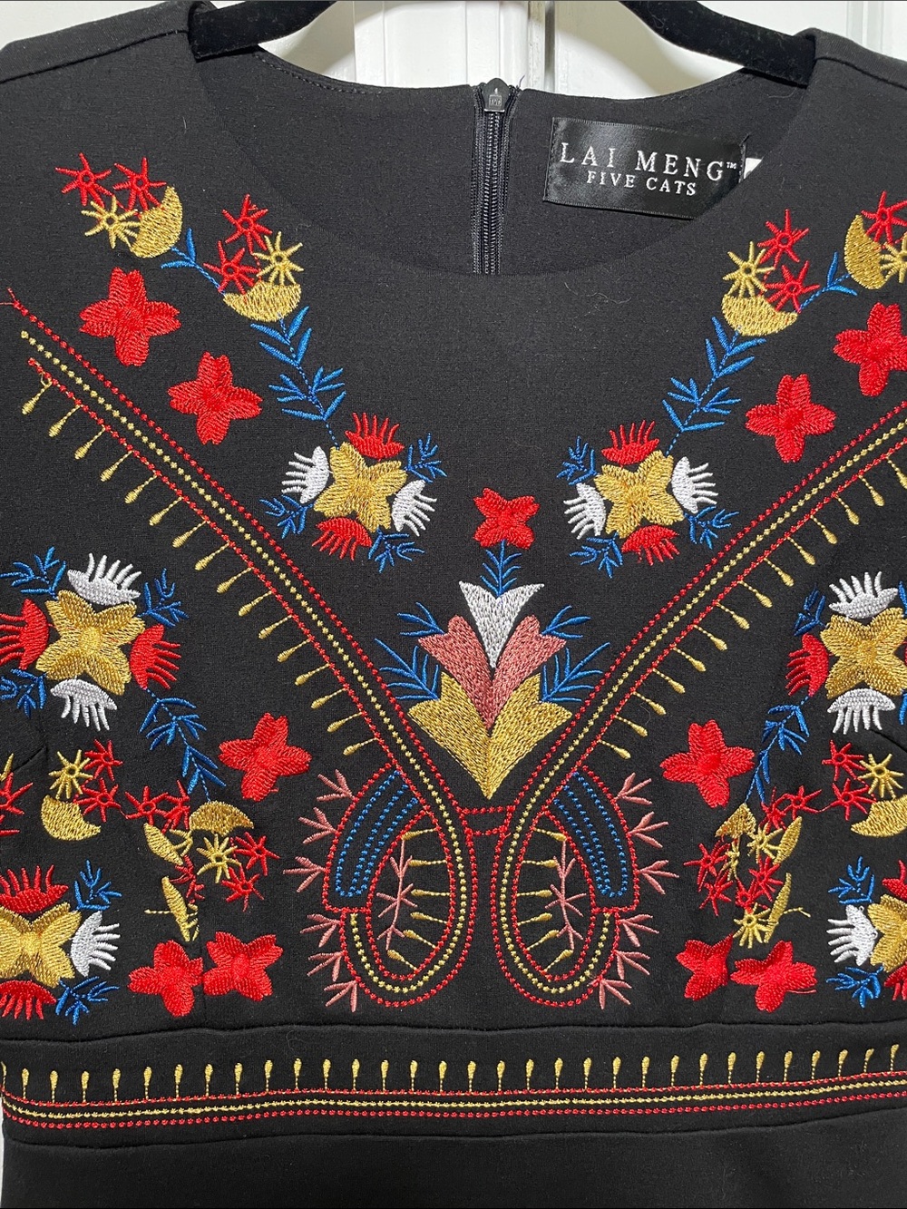 Lai Meng Black Embroidered Half-Sleeve Dress - Picture 4 of 10